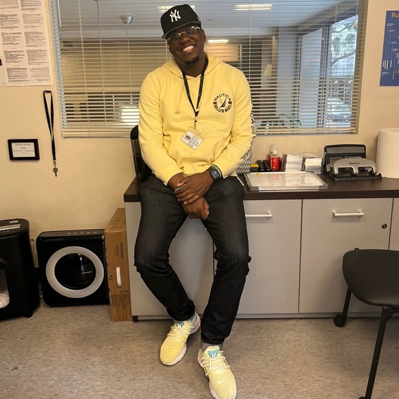 Meet your Posher, Richmond Bradshaw Jr. - Picture 4 of 16